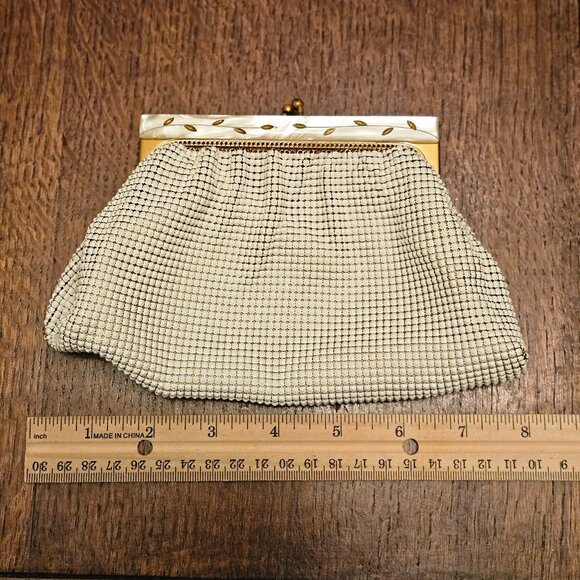 Vtg. Whiting and Davis Mother of Pearl Inlay White Mesh Clutch Orig.Box - Picture 2 of 13